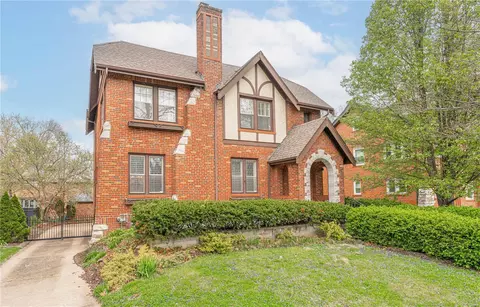 7139 Cornell Ave, University City, MO 63130