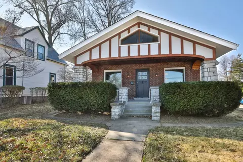 829 Adams St, Saint Charles, MO 63301