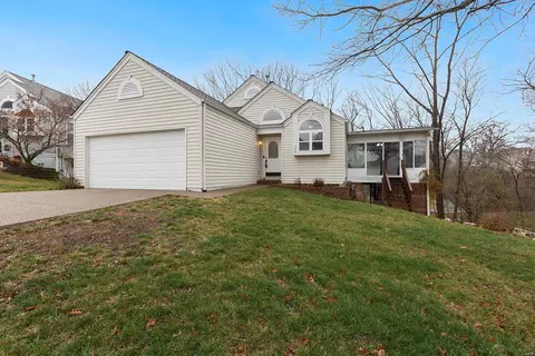 108 Cascade Terrace Dr, Ballwin, MO 63021