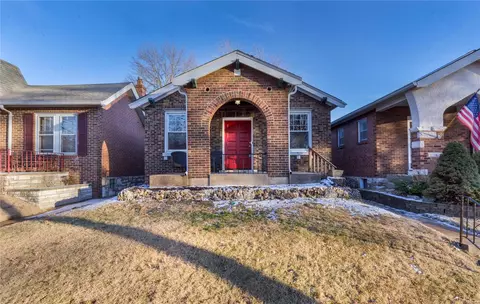 6002 Leona St, Saint Louis, MO 63116