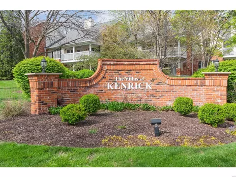 7424 Williamsburg Colonial Ln #1701, Shrewsbury, MO 63119