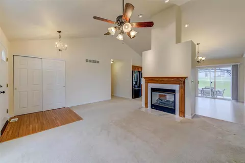 Living - 1167 Sunset Green Dr, O'fallon, MO 63366 photo 2 of 4