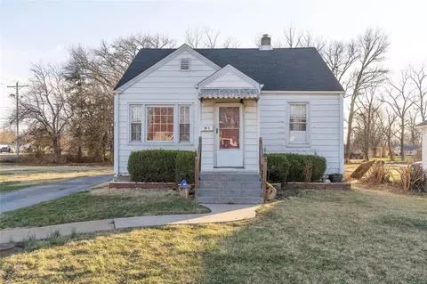 304 Levin Dr, Cahokia, IL 62206 photo 1