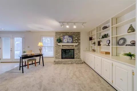Living - 8 Stable Rdg, Saint Charles, MO 63301 photo 13 of 13