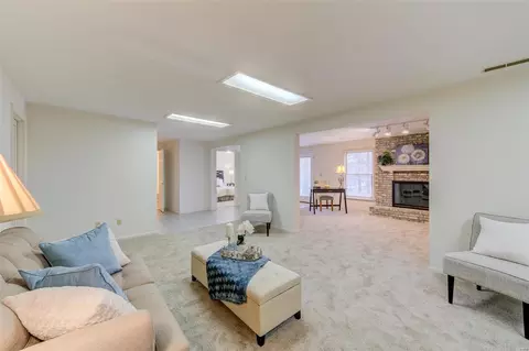 Living - 8 Stable Rdg, Saint Charles, MO 63301 photo 9 of 13
