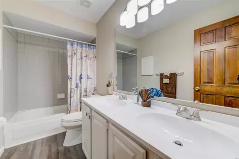 Bath - 8 Stable Rdg, Saint Charles, MO 63301 photo 4 of 7