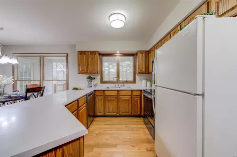 Kitchen - 8 Stable Rdg, Saint Charles, MO 63301 photo 3 of 6