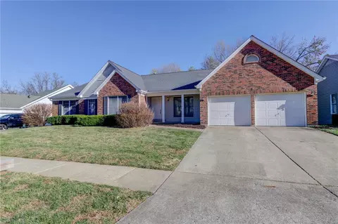 Exterior - 8 Stable Rdg, Saint Charles, MO 63301 photo 13 of 18