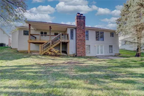 Exterior - 8 Stable Rdg, Saint Charles, MO 63301 photo 5 of 18
