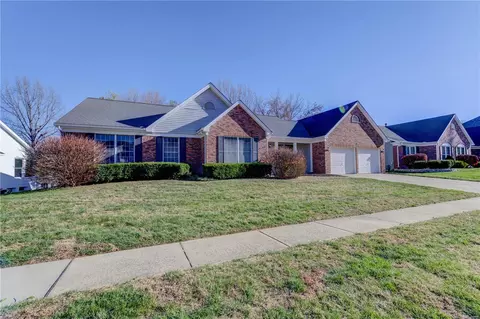 Exterior - 8 Stable Rdg, Saint Charles, MO 63301 photo 6 of 18