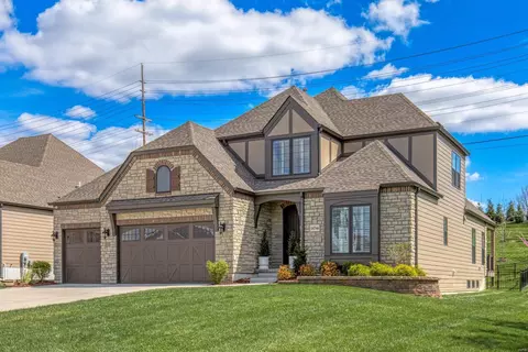 14746 Schoettler Grove Ct, Chesterfield, MO 63017