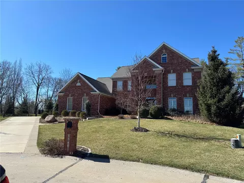 12711 Wyndbush Ct, Saint Louis, MO 63131
