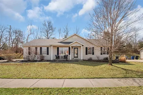 156 Whisper Creek Dr, Wentzville, MO 63385