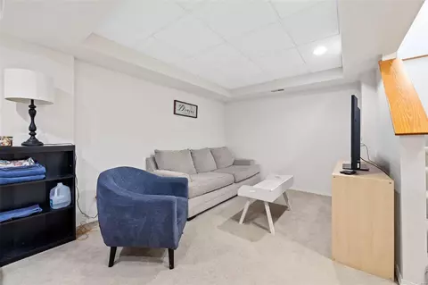 Living - 345 Heritage Commons Cir, O'fallon, MO 63368 photo 5 of 6