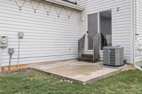Exterior - 345 Heritage Commons Cir, O'fallon, MO 63368 photo 3 of 4
