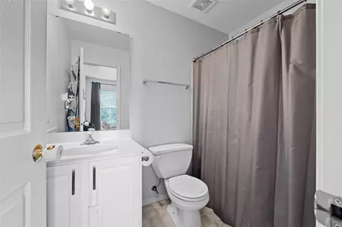 Bath - 345 Heritage Commons Cir, O'fallon, MO 63368 photo 5 of 5
