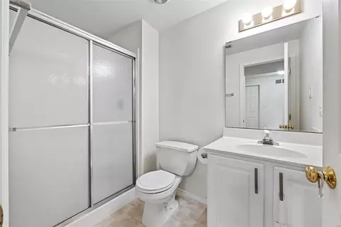 Bath - 345 Heritage Commons Cir, O'fallon, MO 63368 photo 3 of 5