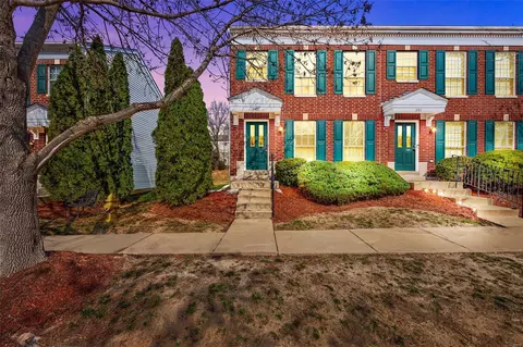 345 Heritage Commons Cir, O'fallon, MO 63368