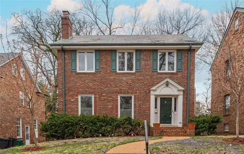 421 Oakley Dr, Clayton, MO 63105