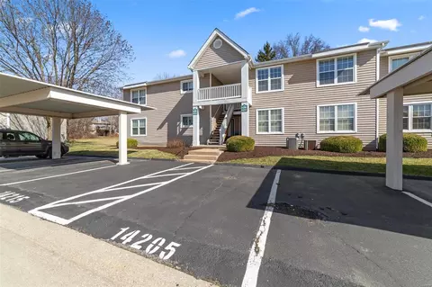 14205 Cape Horn Pl, Florissant, MO 63034