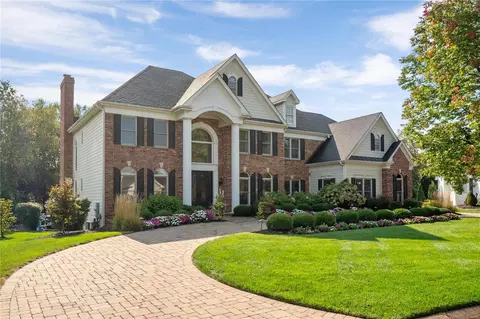 18008 Tara Woods Ct, Chesterfield, MO 63005