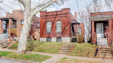 4249 Beck Ave, Saint Louis, MO 63116