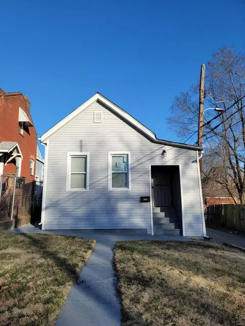 3744 Illinois Ave, Saint Louis, MO 63118
