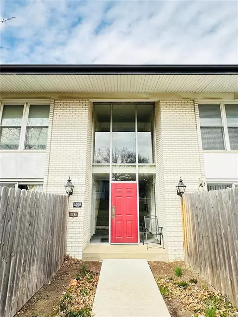 10433 Briarbend Dr #9, Saint Louis, MO 63146