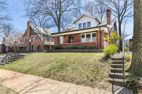 7448 Stratford Ave, Saint Louis, MO 63130