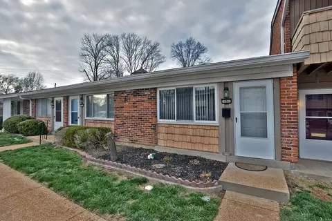 10941 Carroll Wood Way, Saint Louis, MO 63128