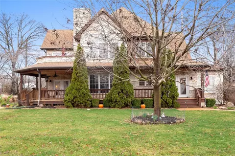 7 Orchard Way, Kirkwood, MO 63122