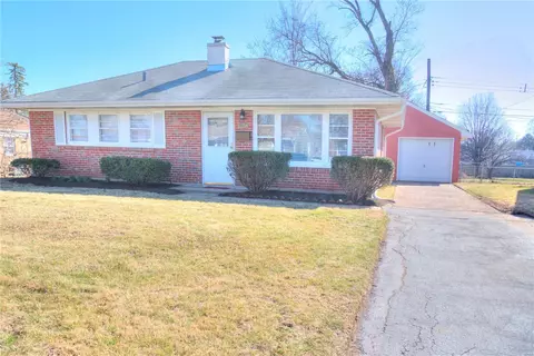 11258 Saint Shawn Ln, Saint Ann, MO 63074