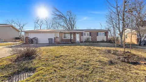 Exterior - 316 Capri Dr, O'fallon, MO 63366 photo 4 of 11
