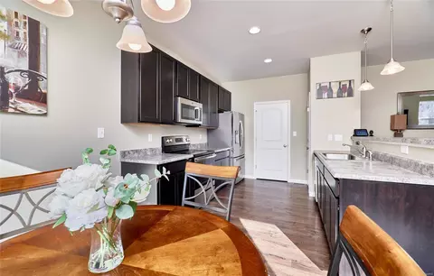 Dining - 17434 Wyman Ridge Dr, Eureka, MO 63025 photo 2 of 5
