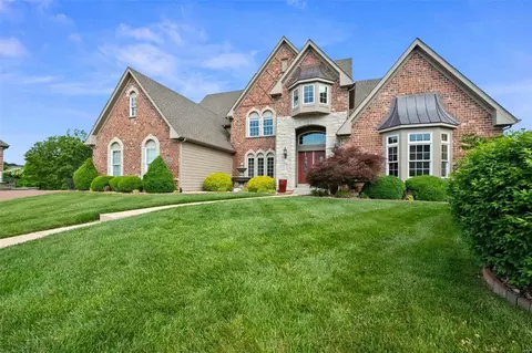 6 Dorothy Ann Ct, Saint Charles, MO 63303