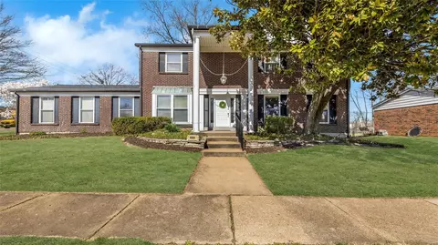 4669 Littlebury Dr, Saint Louis, MO 63128