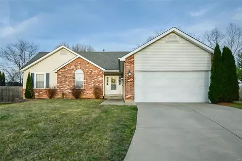 1494 Cochise Dr, O'fallon, MO 63366