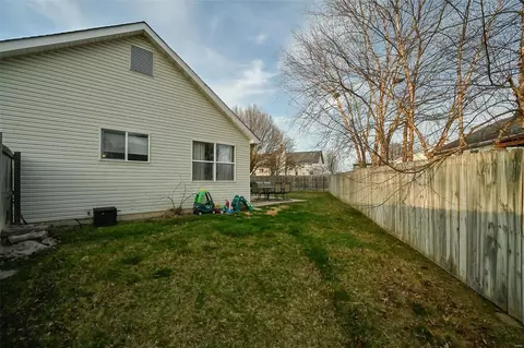Exterior - 1494 Cochise Dr, O'fallon, MO 63366 photo 5 of 9