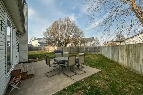 Exterior - 1494 Cochise Dr, O'fallon, MO 63366 photo 6 of 9