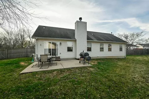 Exterior - 1494 Cochise Dr, O'fallon, MO 63366 photo 7 of 9