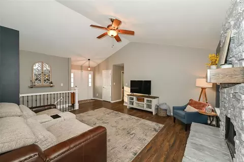 Living - 1494 Cochise Dr, O'fallon, MO 63366 photo 4 of 10