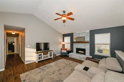 Living - 1494 Cochise Dr, O'fallon, MO 63366 photo 3 of 10