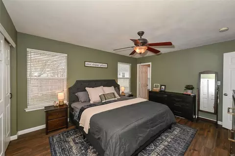 Bedroom - 1494 Cochise Dr, O'fallon, MO 63366 photo 5 of 6