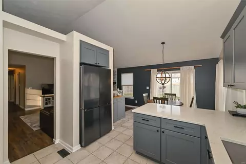 Kitchen - 1494 Cochise Dr, O'fallon, MO 63366 photo 5 of 6