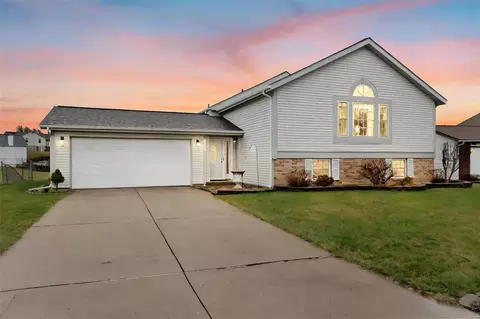 613 Bull Valley Dr, St. Peters, MO 63304