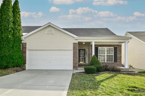 455 Angelique Pl, Saint Charles, MO 63303