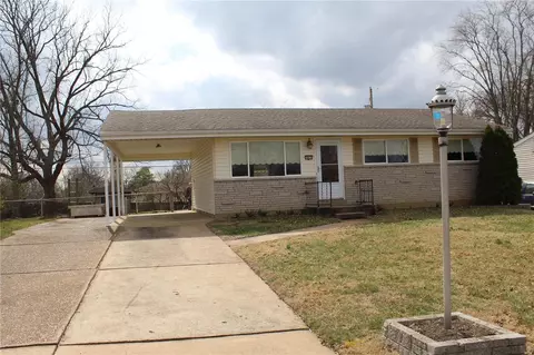 10610 Lochness Pl, Saint Louis, MO 63114
