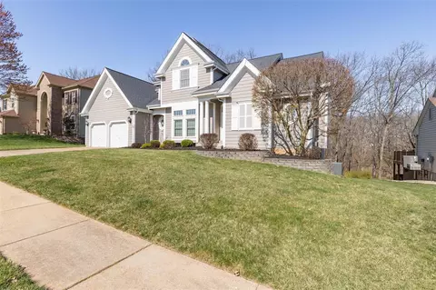 509 Autumn Bluff Dr, Ellisville, MO 63021