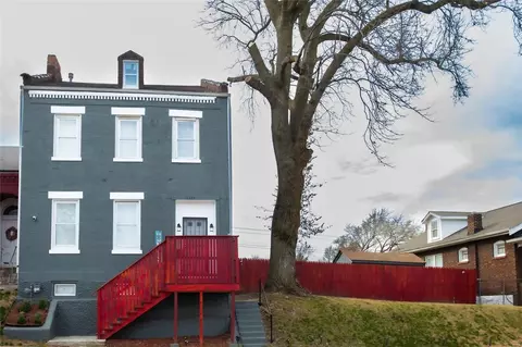4327 California Ave, Saint Louis, MO 63111