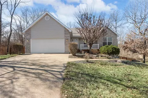 715 John Linn Pl, Weldon Spring, MO 63304
